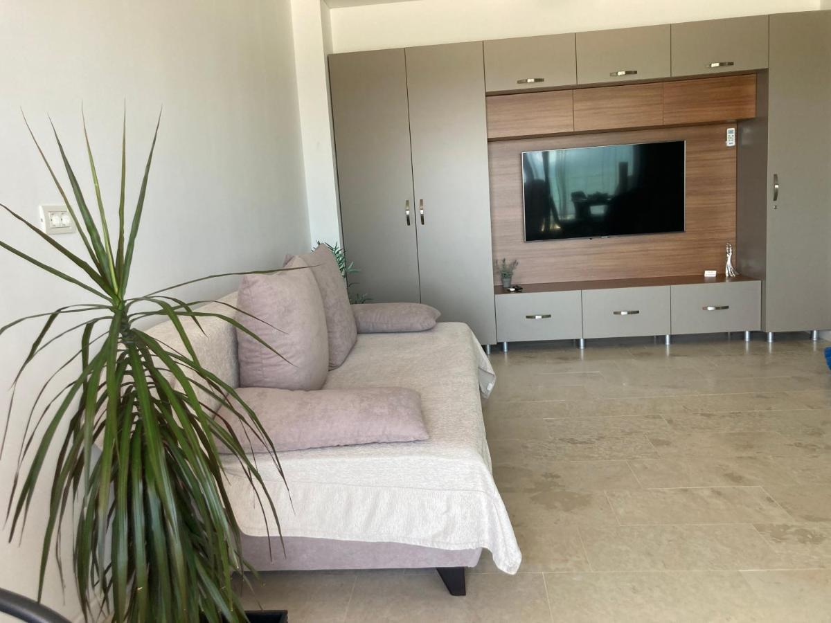 Ferienwohnung Sarah Morningstar Năvodari Exterior foto